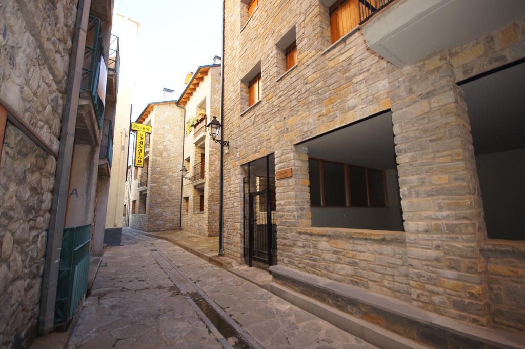Casa Chispa Cuarenta Y Seis Benasque Exterior photo